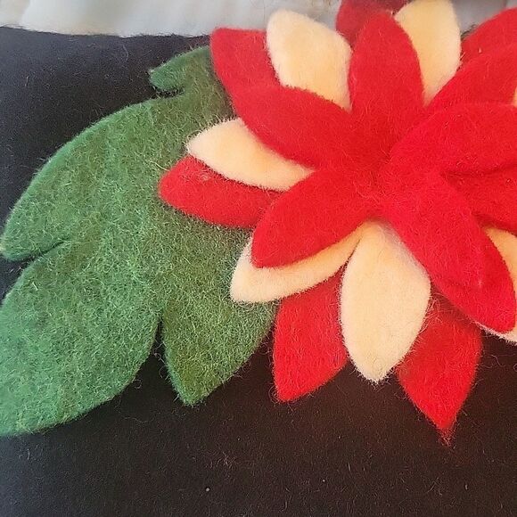 Handmade boiled wool christmas poinsettia black holiday purse - Picture 4 of 11